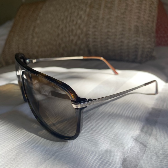 Versace Accessories - Versace Aviator Sunglasses